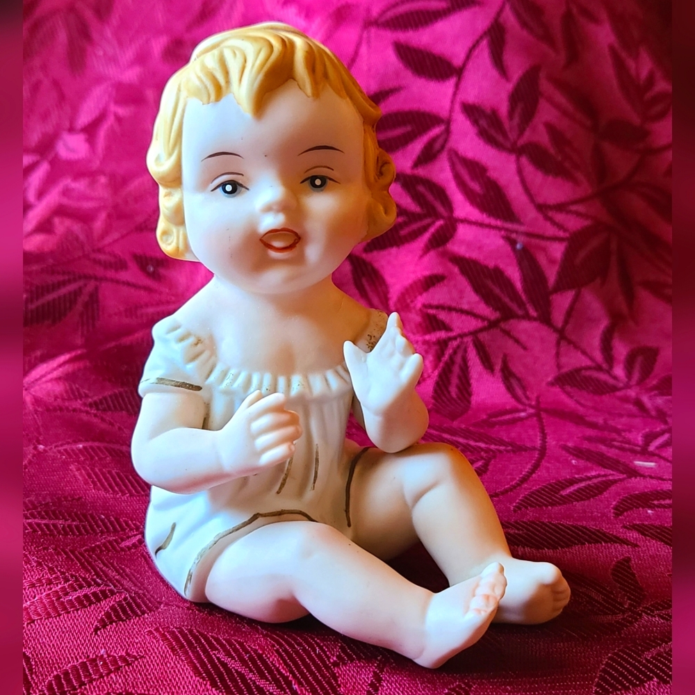 Vintage Piano Baby